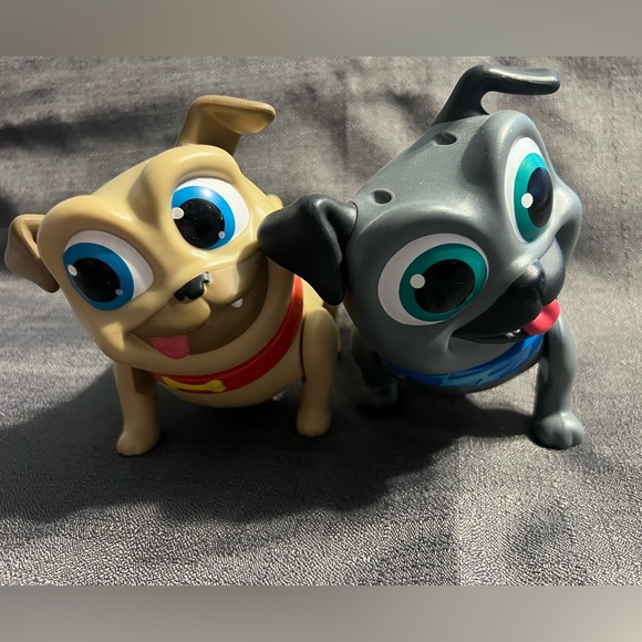 Disney Puppy Dog Pals Bingo & Rolly toys & When Pugs Fly book bundle - Picture 11 of 15
